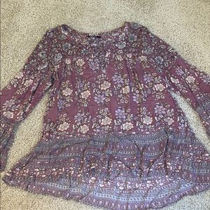 American Eagle Patterned Flowy Top